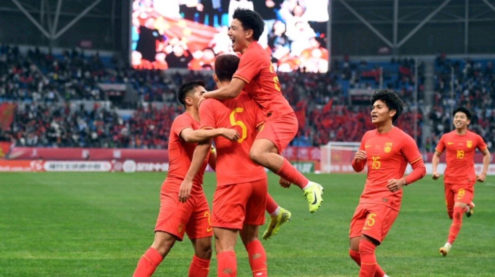 开云体育下载-包含争夺胜利！国内足球联赛火爆进行中的词条