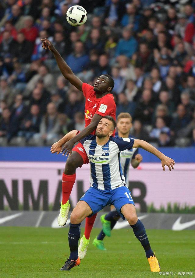 柏林赫塔抢分成功,逐步向前迈进 柏林赫塔抢分成功,逐步向前迈进