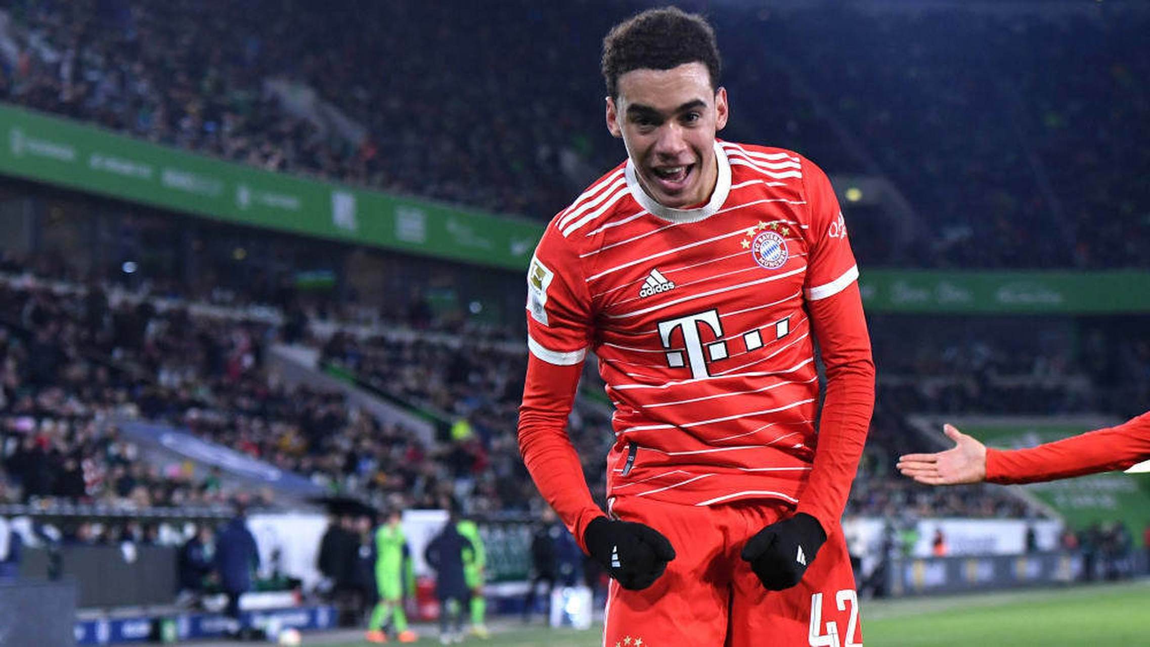 拜仁慕尼黑客场挑战曼城，备战情况紧张的简单介绍