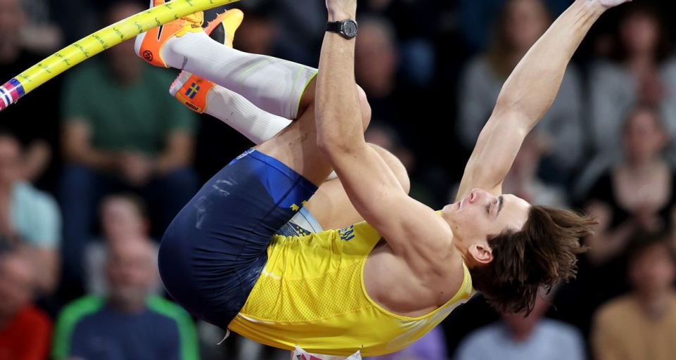 开云体育登录入口-跳高比赛刷新世界纪录:美国选手获胜的简单介绍